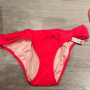 Brand new Victoria’s Secret bottoms